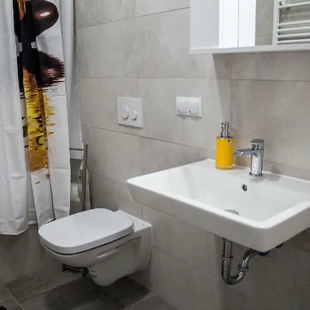 Апартаменти D&f Yellow Брашов